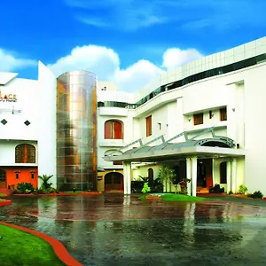 **** Hotel Nila Palace India
